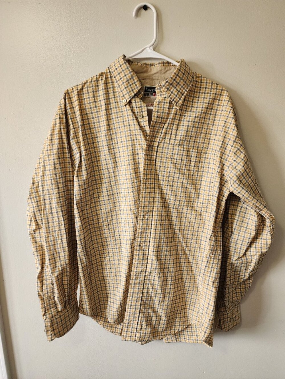 Haggar Forever New Men’s Plaid Button Down Shirt Size Medium